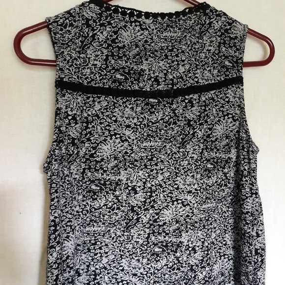 Lucky Black & White Crochet Print Tank Top M - Picture 7 of 8